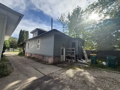 811 East Knox Street Galesburg IL 61401