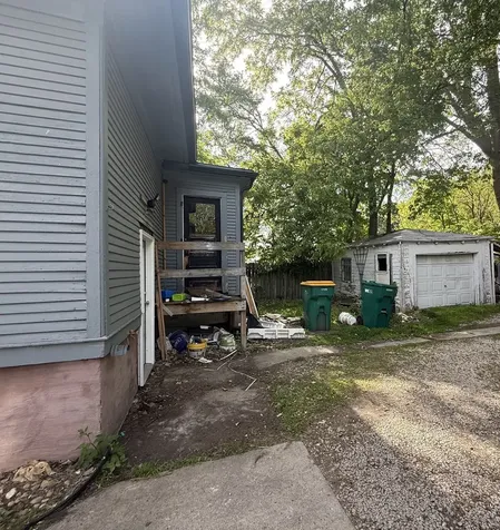 811 East Knox Street Galesburg IL 61401