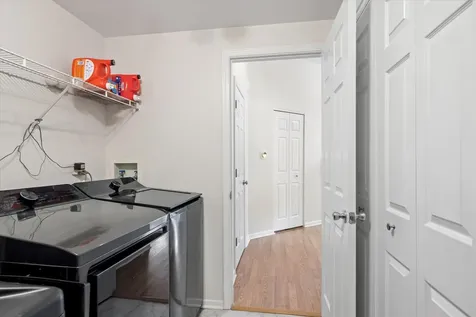 121 South Barton Trail Batavia IL 60510
