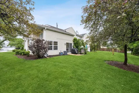121 South Barton Trail Batavia IL 60510