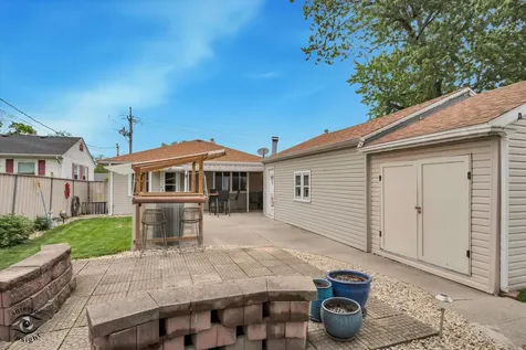 3531 Adams Street Lansing IL 60438
