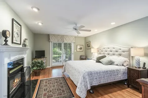 1916 West Ashbury Lane Inverness IL 60067