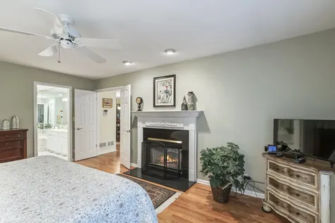 1916 West Ashbury Lane Inverness IL 60067