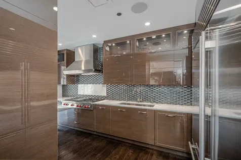 270 East Pearson Street Chicago IL 60611