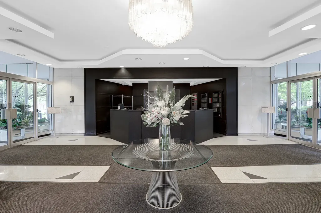 3950 North Lake Shore Drive Chicago IL 60613