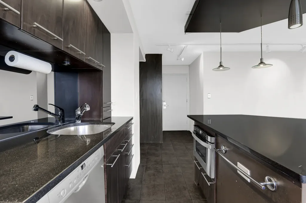 3950 North Lake Shore Drive Chicago IL 60613