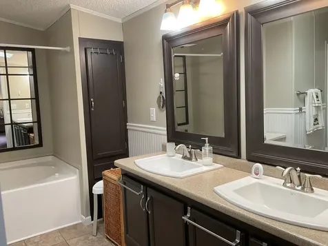 5354 Autumnash Machesney Park IL 61115