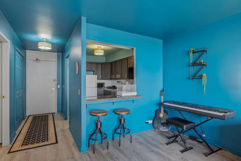 1560 North Sandburg Terrace Chicago IL 60610