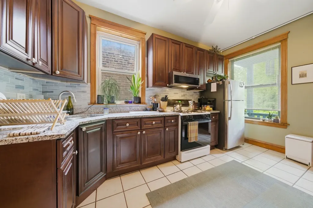 2436 North Albany Avenue Chicago IL 60647