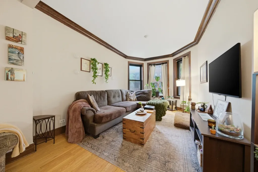 2436 North Albany Avenue Chicago IL 60647