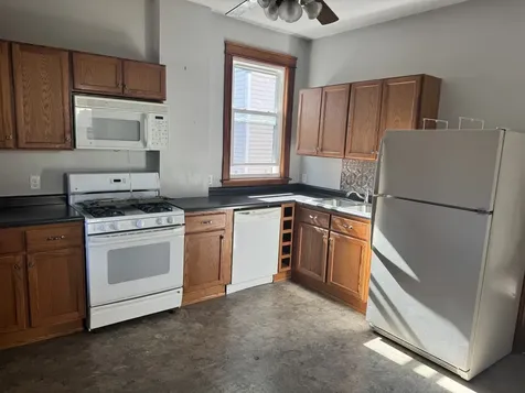 2005 West Greenleaf Avenue Chicago IL 60645