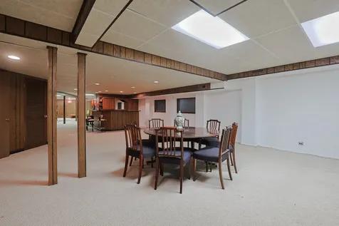 9 Camelot Drive Oak Brook IL 60523