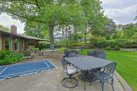 9 Camelot Drive Oak Brook IL 60523