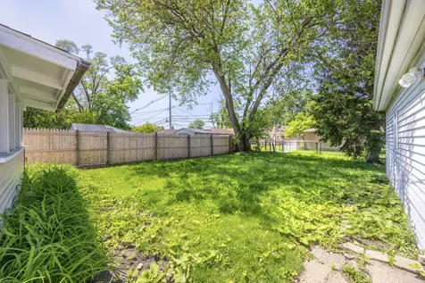 15524 Gouwens Lane South Holland IL 60473