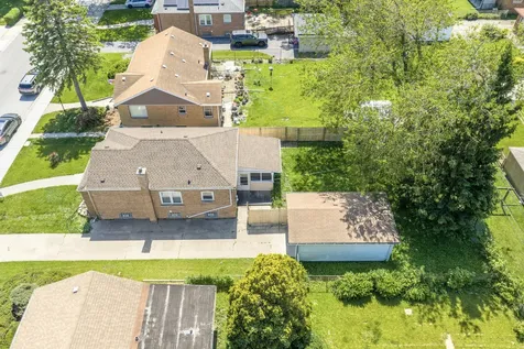 15524 Gouwens Lane South Holland IL 60473