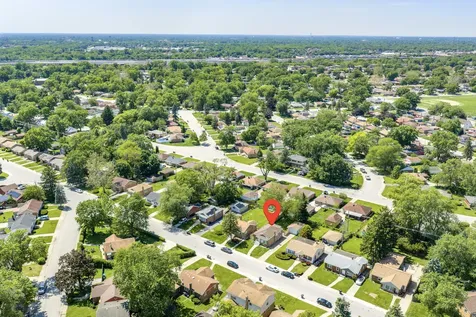 15524 Gouwens Lane South Holland IL 60473