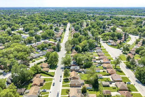 15524 Gouwens Lane South Holland IL 60473