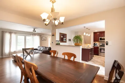 10136 Charles Avenue Palos Hills IL 60465