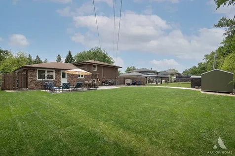 10136 Charles Avenue Palos Hills IL 60465