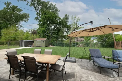 10136 Charles Avenue Palos Hills IL 60465
