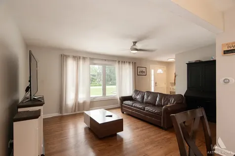 10136 Charles Avenue Palos Hills IL 60465