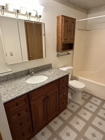 551 Leah Lane Woodstock IL 60098
