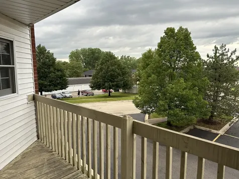 551 Leah Lane Woodstock IL 60098
