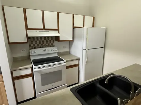 551 Leah Lane Woodstock IL 60098