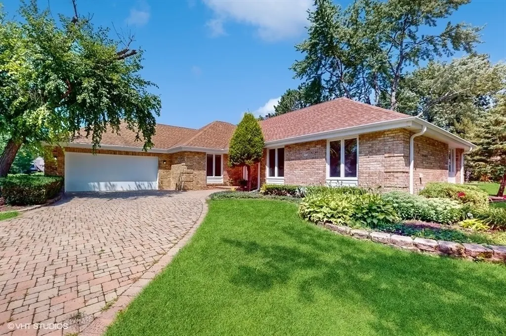8473 Canterberry Drive Burr Ridge IL 60527