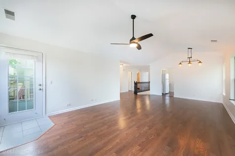 1681 Penny Lane Crystal Lake IL 60014