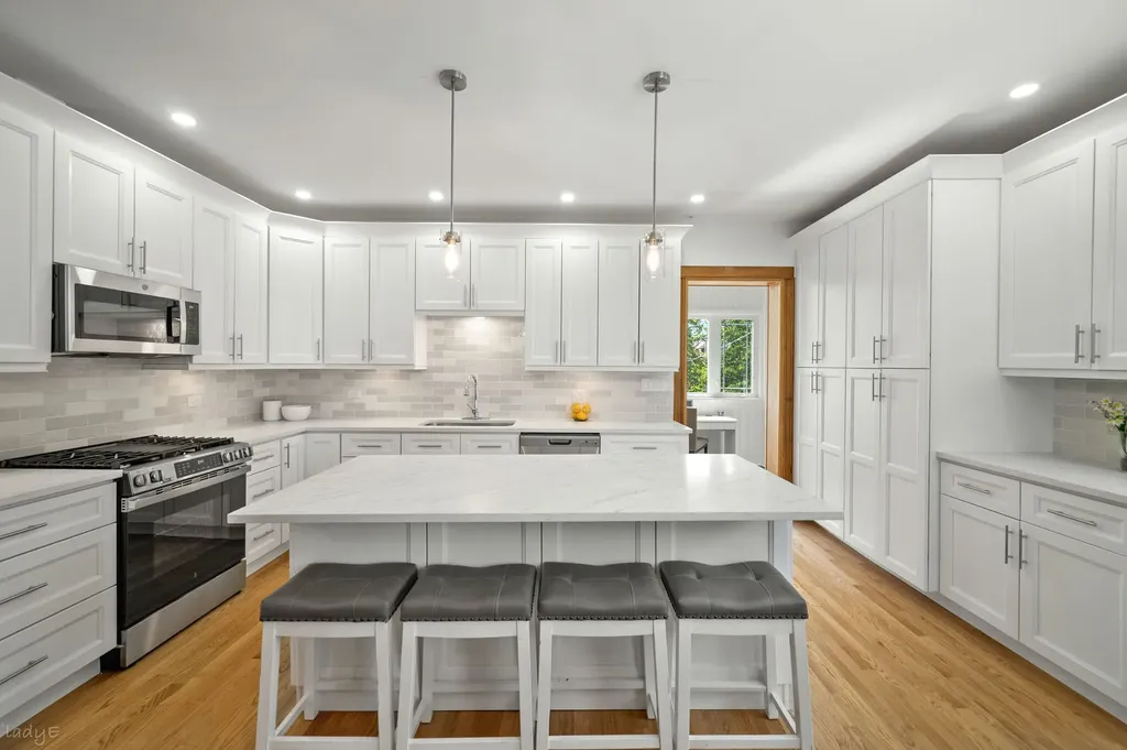 5100 North Long Avenue Chicago IL 60630