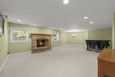 926 Ginger Lane Geneva IL 60134