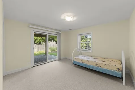926 Ginger Lane Geneva IL 60134
