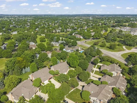 926 Ginger Lane Geneva IL 60134