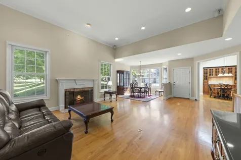 926 Ginger Lane Geneva IL 60134