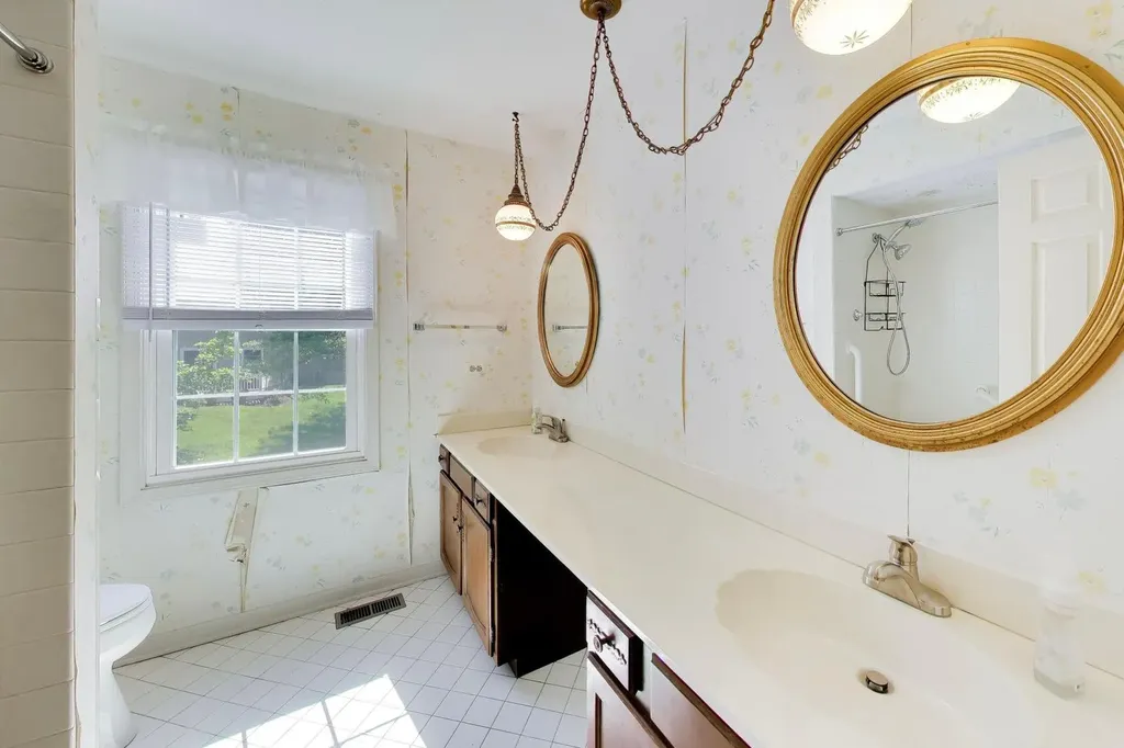 2801 Mill Creek Lane Rolling Meadows IL 60008