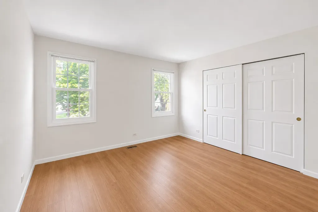 2801 Mill Creek Lane Rolling Meadows IL 60008