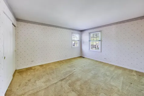 2801 Mill Creek Lane Rolling Meadows IL 60008