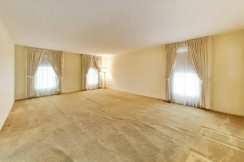 2801 Mill Creek Lane Rolling Meadows IL 60008