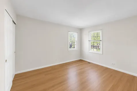 2801 Mill Creek Lane Rolling Meadows IL 60008