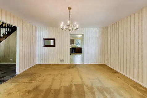 2801 Mill Creek Lane Rolling Meadows IL 60008