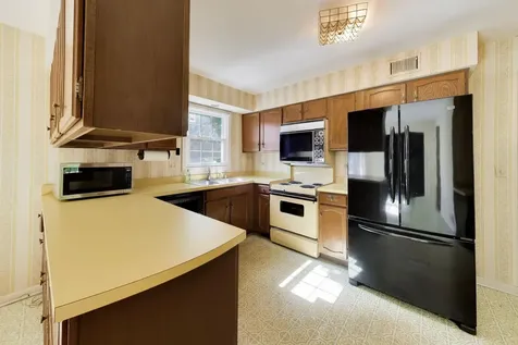 2801 Mill Creek Lane Rolling Meadows IL 60008