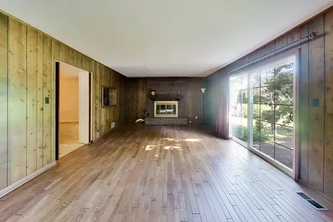 2801 Mill Creek Lane Rolling Meadows IL 60008