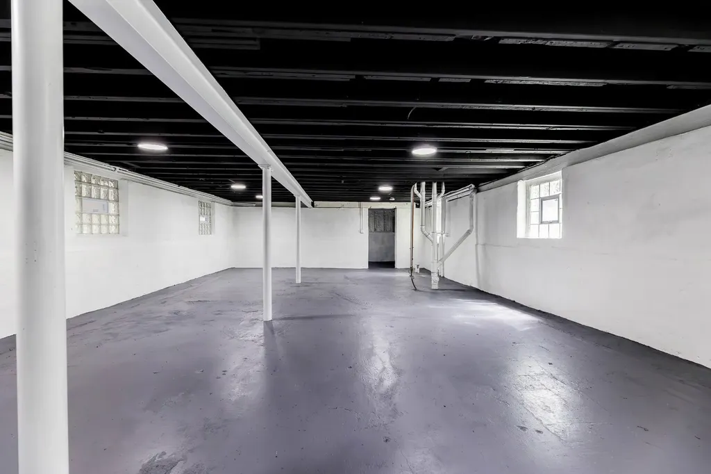 441 North Leclaire Avenue Chicago IL 60644