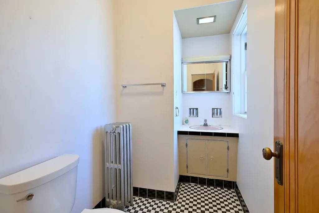 6840 North Olcott Avenue Chicago IL 60631