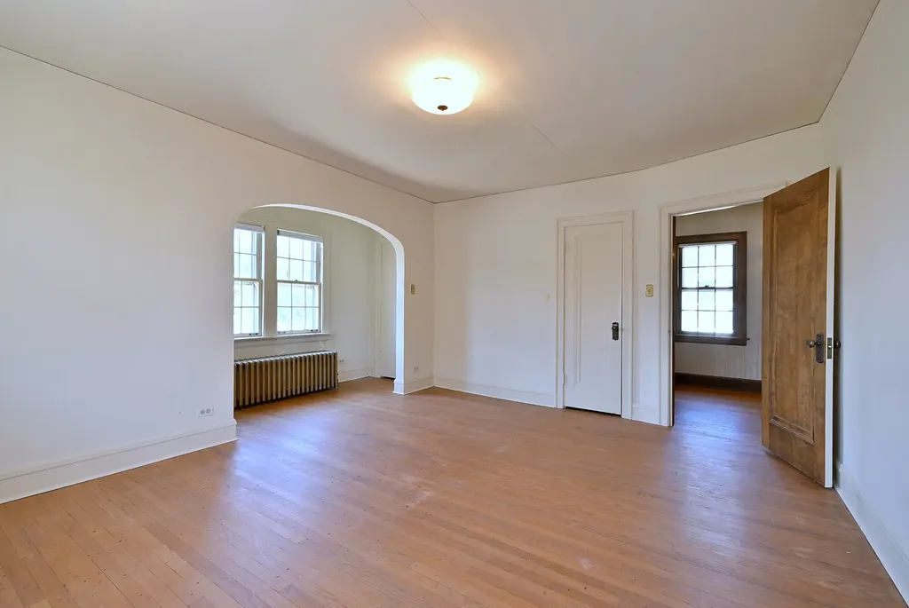 6840 North Olcott Avenue Chicago IL 60631