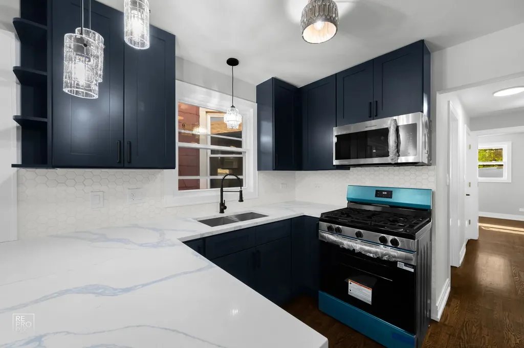 6554 South Laflin Street Chicago IL 60636
