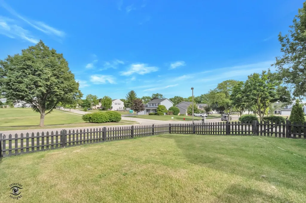 8348 Adbeth Avenue Woodridge IL 60517