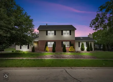 8348 Adbeth Avenue Woodridge IL 60517