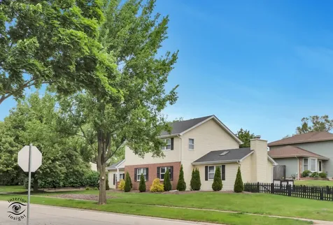 8348 Adbeth Avenue Woodridge IL 60517